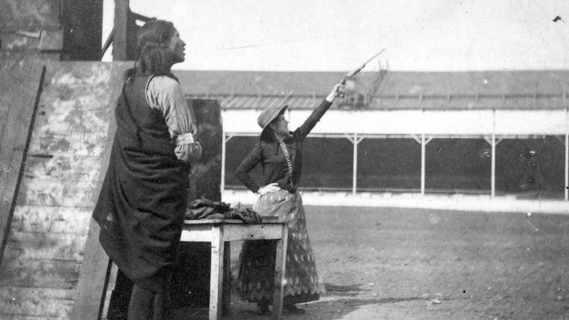 Why Annie Oakley Was America's Sharpshooting Sweetheart | HowStuffWorks