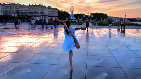 Bordeaux's Water Mirror Is Magical, Worth Visiting - Vimarsana News