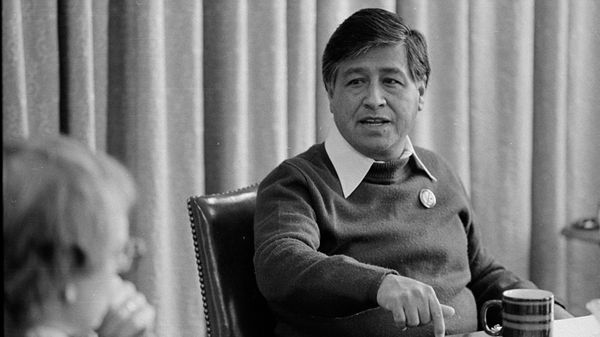 How Cesar Chavez United Thousands of Farmworkers 
