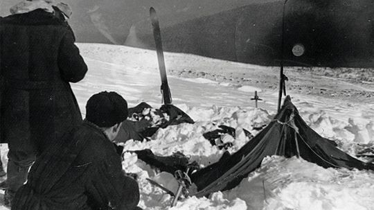 迪亚特洛夫山口事件:雪崩会杀死登山者吗?＂border=