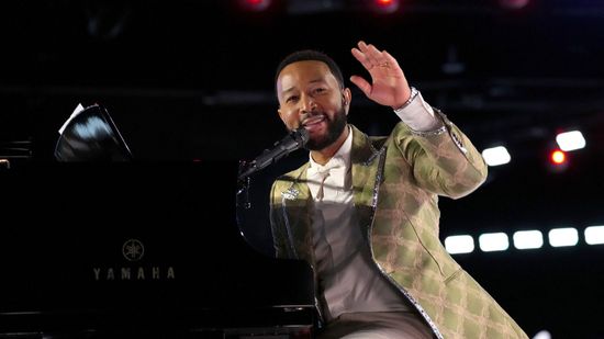 只有17位人才获得EGOT资格”class=