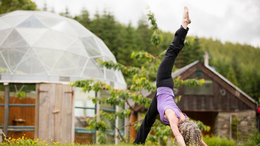 Exercising outdoors for a healthy yoga lifestyle.