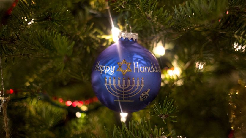 Hanukkah-Xmas”width=