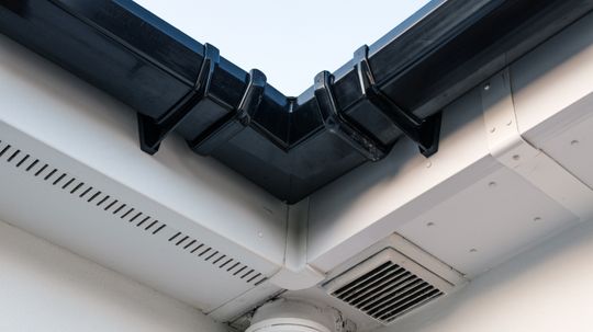 Vinyl Soffit Installation: Your Handy How-To Guide