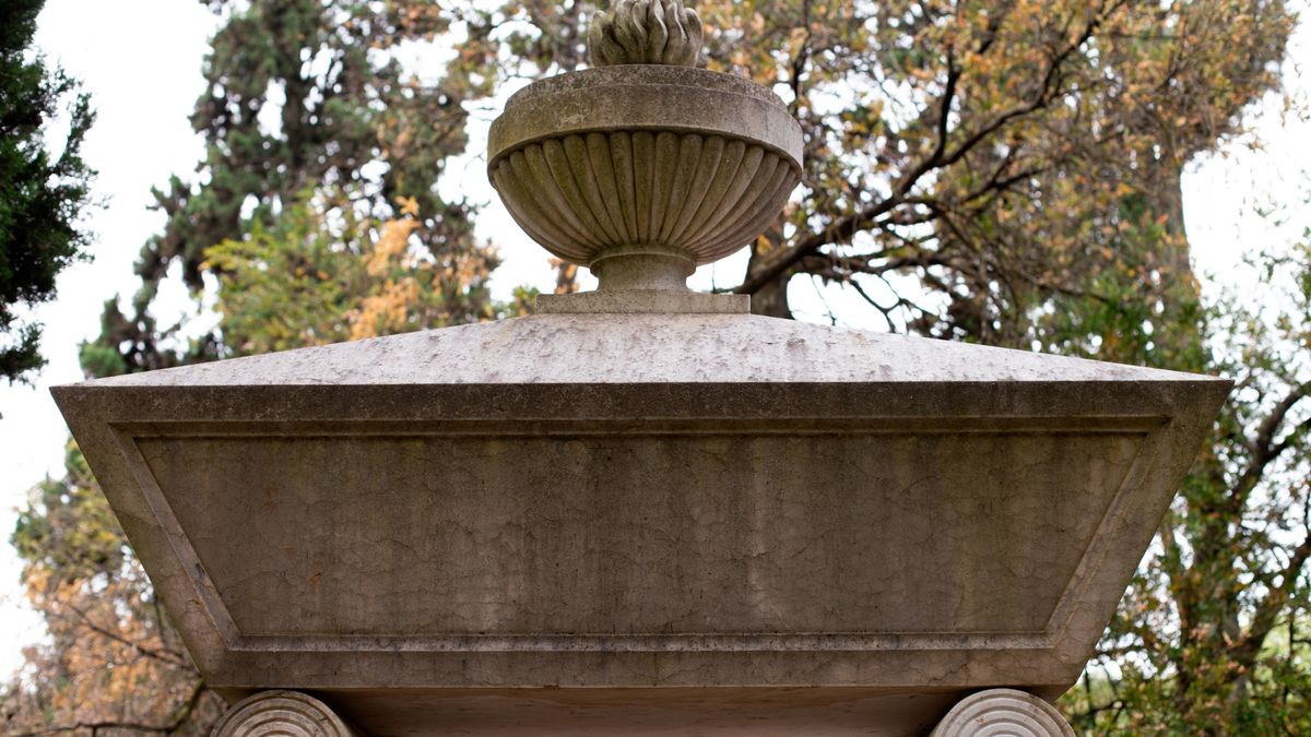 10 Bizarre Celebrity Deaths | HowStuffWorks