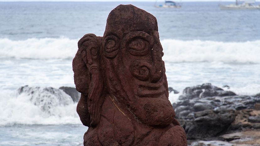 中的神祗”width=