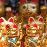 Maneki Neko的迷人的历史:日本招手猫”width=