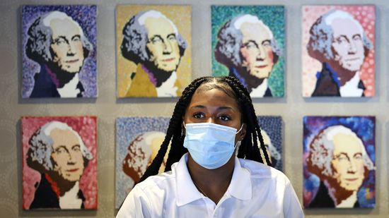 美国疾病控制与预防中心说，口罩又回来了，抗击COVID-19的战争已经改变＂class=