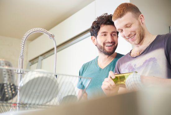 手洗碗能减少过敏吗?＂class=