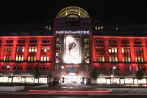 A twin (or two) pulled an Ocean's 11-style heist at the German department store Kaufhaus des Westens, aka KaDeWe.