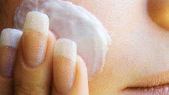 Top 10 Tips for Moisturizing Oily Skin