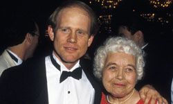 Director Ron Howard steps out with his own mother, Jean Speegle Howard.