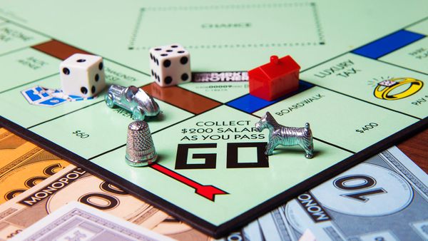 Monopoly Rules for Classic Gameplay and Shorter Rounds