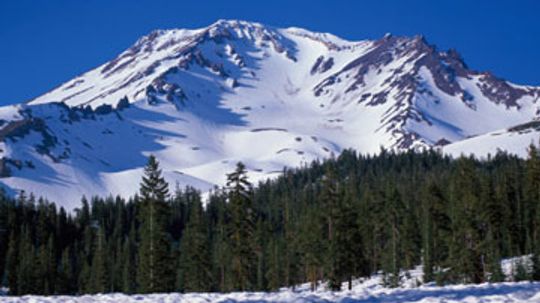 徒步旅行指南山沙士达山”border=