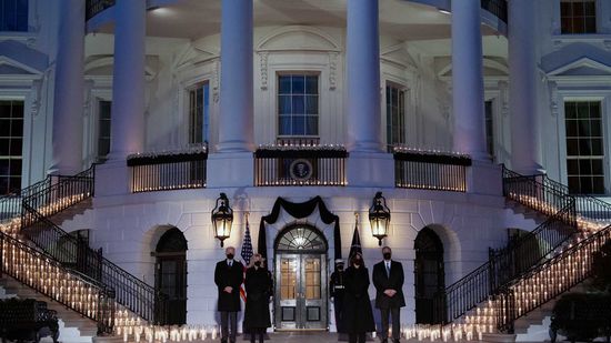 COVID-19改变了我们哀悼的方式18新利最新登入＂class=