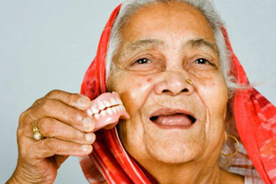 18新利最新登入如何保持你的嘴和假牙健康新利国际网站品牌官网