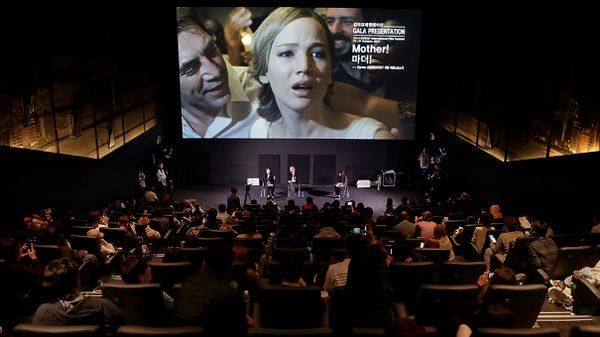 darren aronofsky film director at screening audience