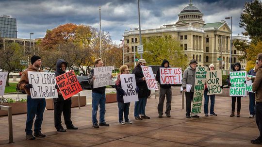 Ohio Residents Fight to Give Lake Erie Legal Rights