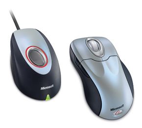 带指纹读取器的无线Intellimouse Explorer是生物识别鼠标。“border=