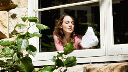 Was Mom Right? Can you use newspaper to clean glass?