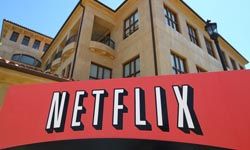 在Netflix总部，他们确保人们能够以各种方式观看电影。