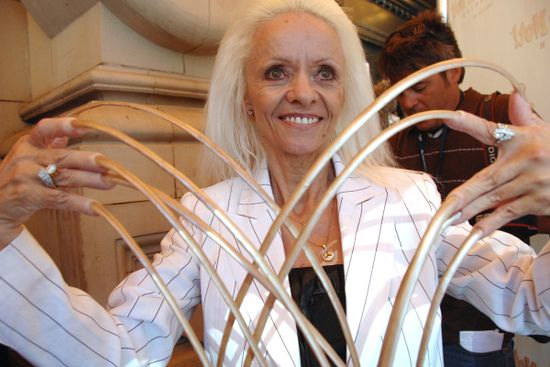 What would happen if I never cut my fingernails?