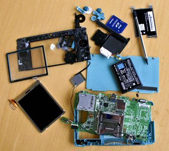 Dismantled Nintendo 3DS