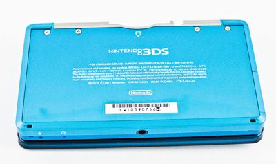 Bottom of the Nintendo 3DS