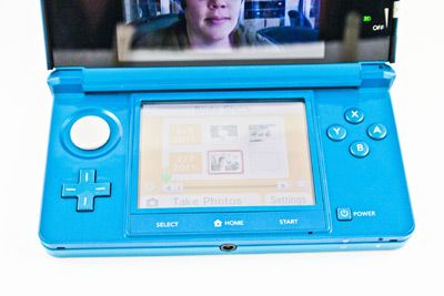 Nintendo 3DS touch screen