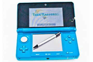 Where is the microphone clearance on a nintendo 3ds