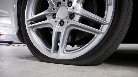 为什么汽车制造商放弃是备用轮胎吗”class=