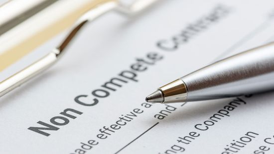 竞业禁止协议不仅针对副总裁，也针对门卫，但为什么?＂class=