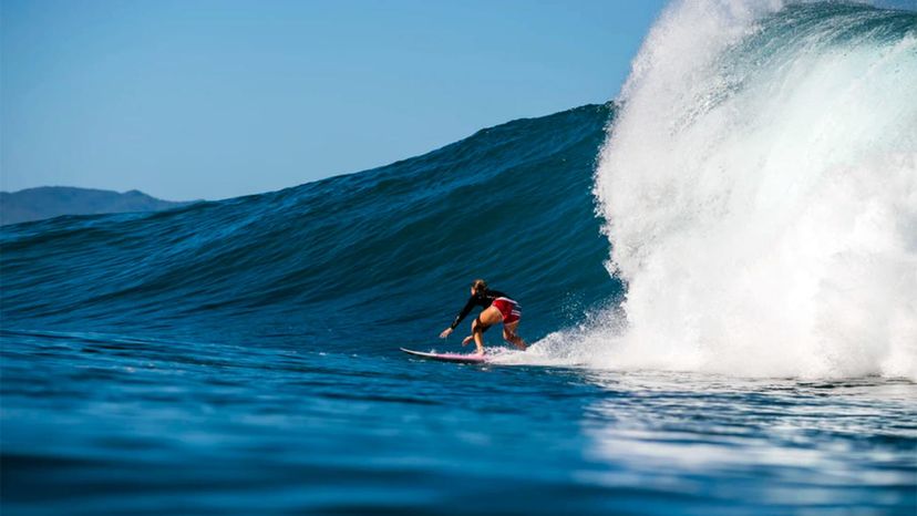 Why Oahu's North Shore Is the Perfect Place to Surf