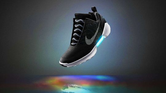 Self-lacing Shoe Future Arrives With Nike's HyperAdapt 1.0
