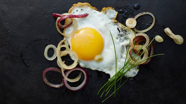 fried egg, egg, herbs, onions