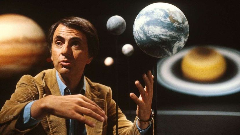 卡尔·萨根（Carl Sagan）是为有抱负的科学家提供灵感的众多伟大思想家之一。科学来源/盖蒂图像“width=