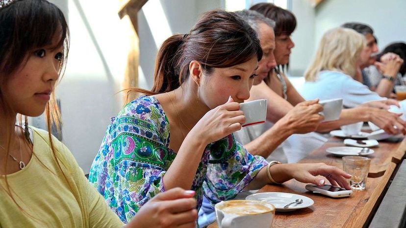 新研究揭示了咖啡的潜在健康益处，这次是关于肝脏和神经系统疾病的。xf187手机版Ricardo Dearatanha/Los Angeles Times/Getty Images“width=