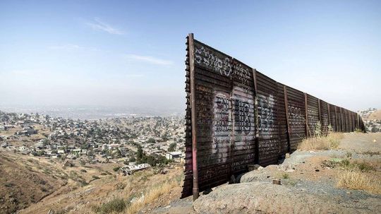 建立一个国家边境墙甚至可能吗?”width=