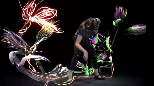 Google's New Tilt Brush App Makes 3-D Painting a (Virtual) Reality