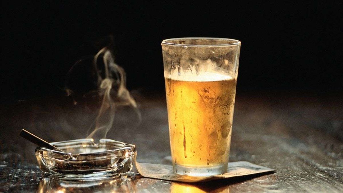 cigarettes and drinking Only Smoke When You Drink? You're Still a Smoker