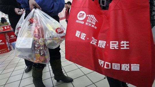 大手提袋需要21使用比塑料更可持续,研究发现”border=