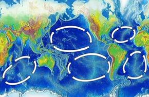 圆风模式在海面上产生了五个主要的回旋。“border=