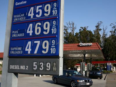 How does a gas pump know when to shut off?