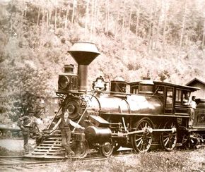 铁路带来了工业革命even the most remote corners of the continent. In many rural areas, the locomotive was the most powerful and complex machine anyone had ever seen.