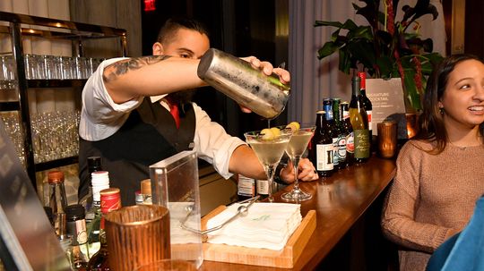 People Drink 47% More With an Open Bar, Study Says