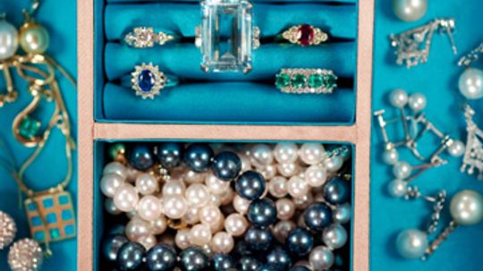 How to Organize and Store Jewelry