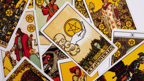 Ace of Pentacles: Unlocking the Wealth of Opportunities - Vimarsana News