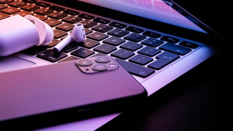 How to Connect AirPods to Your Laptop - Vimarsana News