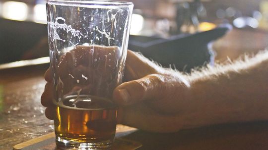 What is the relationship between alcohol and gout?