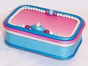 Making an Altoids tin jewelry box using polymer clay is a great tinnovation.
